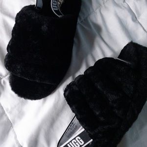 UGG SLIDES